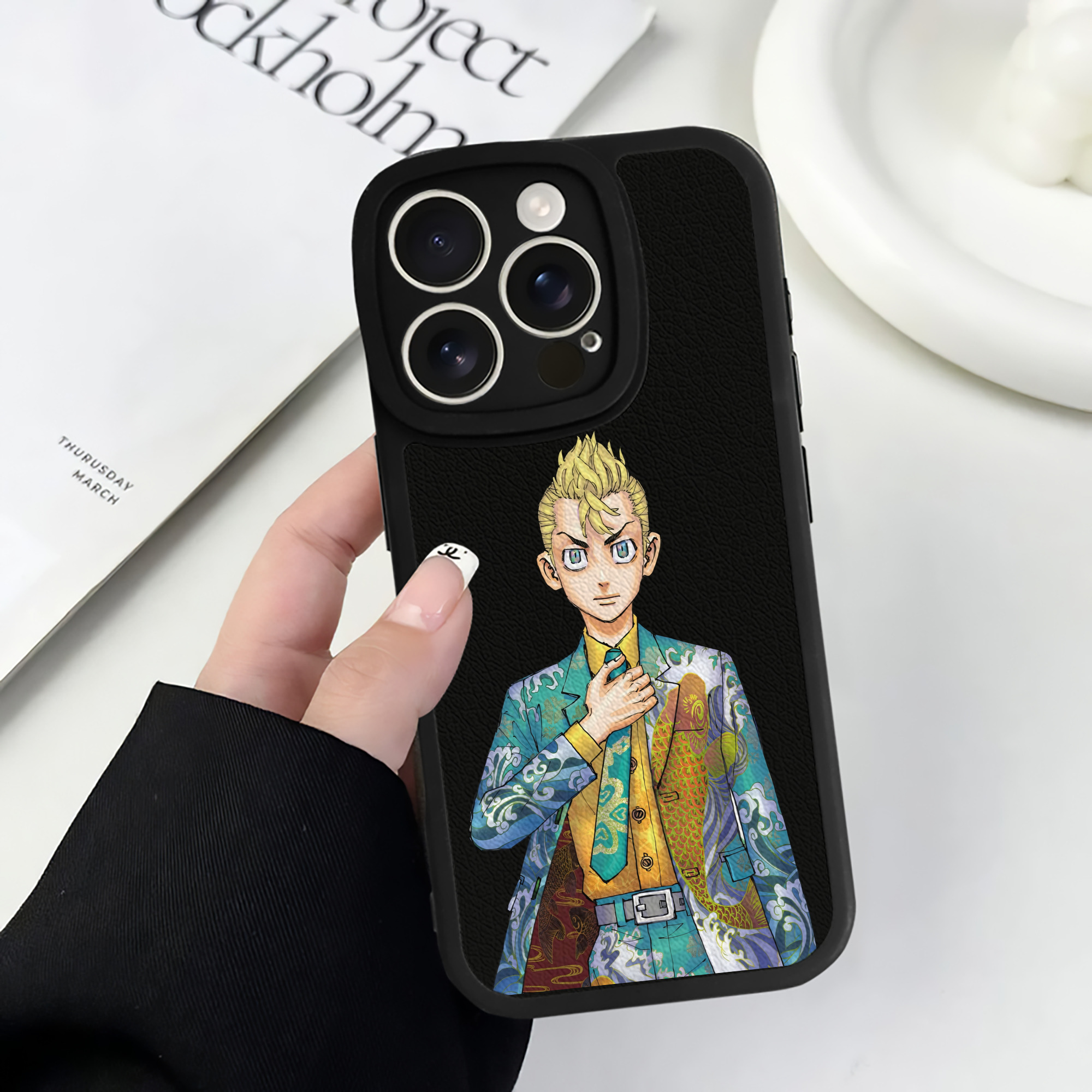 （画像用） 東京リベンジャーズ Tokyo Revengers 【iPhone 16シリーズ対応】シリコンスマホケース（レザー調） 材質：シリコン